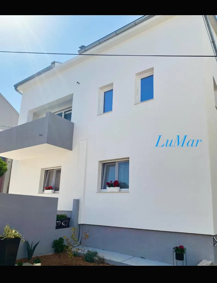 Lumar Holidays And Apartments Преко
